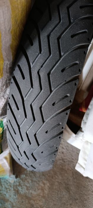 Pneu frontal da keeway Superlight