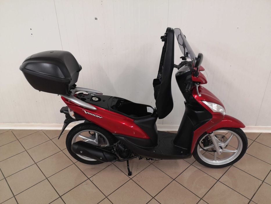 Honda NSC 110 Vision  Tylko 004400 km !!!  Jak NOWA !