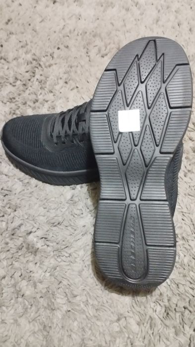 ténis Skechers Novos 45