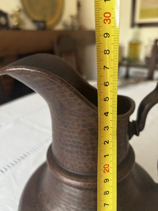 Jarro antigo em cobre martelado – Cabrita Guerreiro (Portugal)