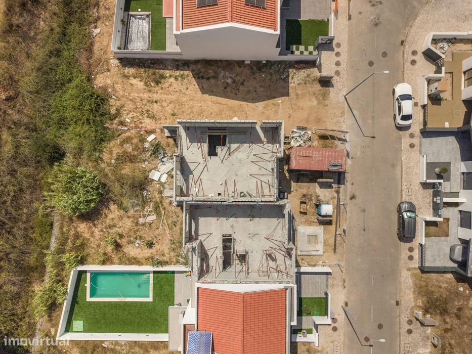 Moradia T3 em Banda com Jardim em Sesimbra