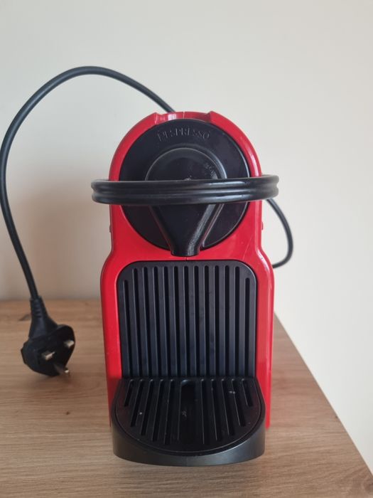 Máquina de Café Nespresso Inissia – Funciona Perfeitamente