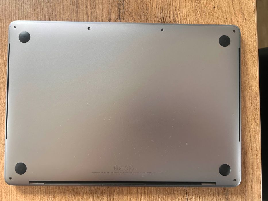 MacBook Pro 13", v2017r., 3,1GHz Intel I5, 16GB ram, 256GB, Touch bar