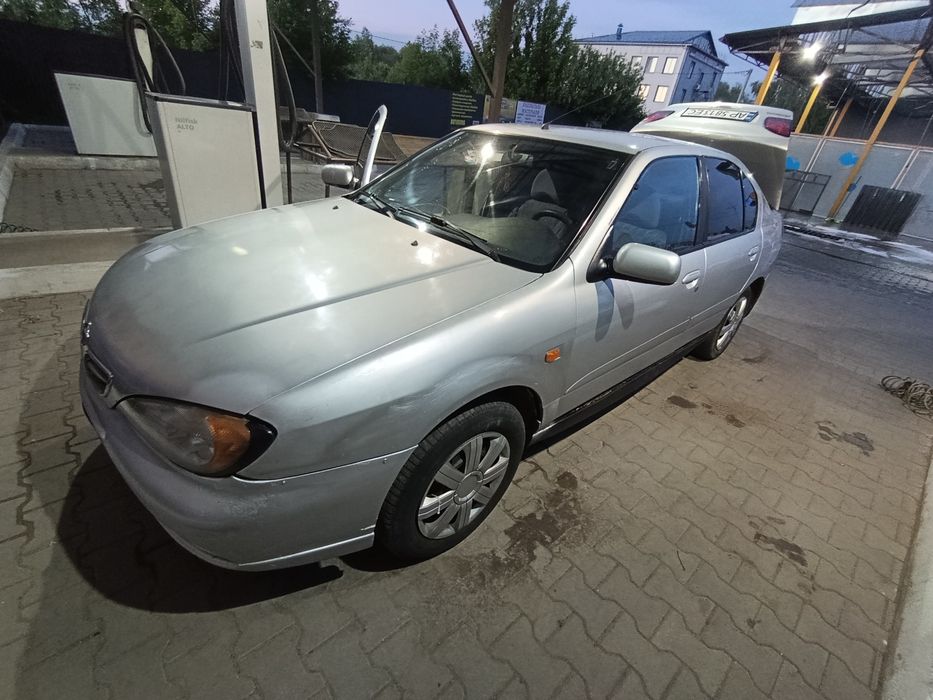 Nissan primera P11, 2001 рік газ бензин