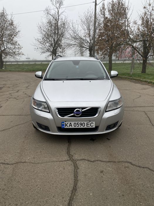 Volvo v50 2011 дизель
