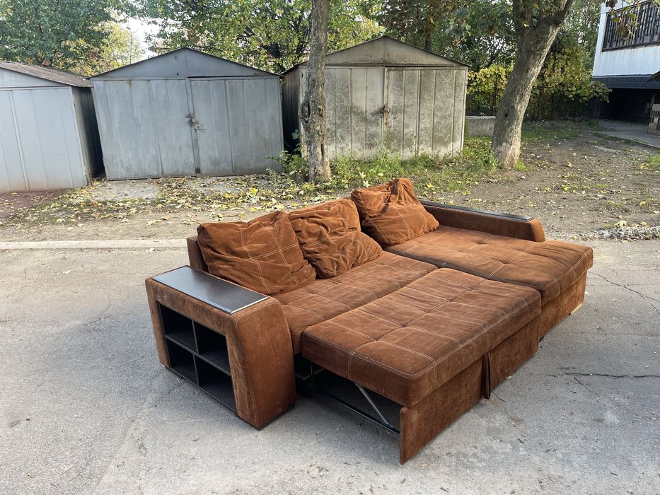 продам диван уголок срочно !!!