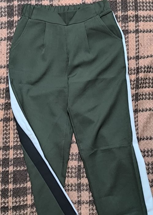 Продам штанці брюки, з білими вставками