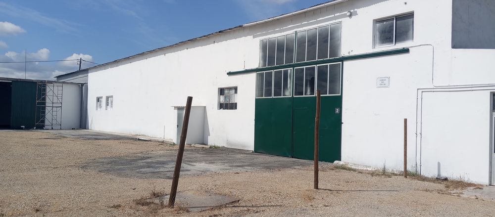 ARMAZÉM 600M2 - Acochete