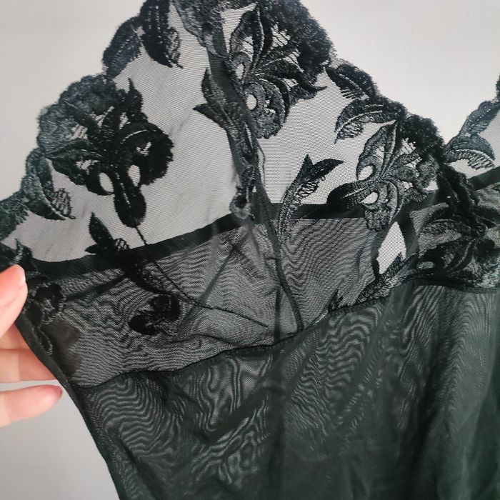 Śliczna koszulka s/m z drobną wadą
