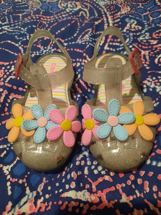 Sandálias menina