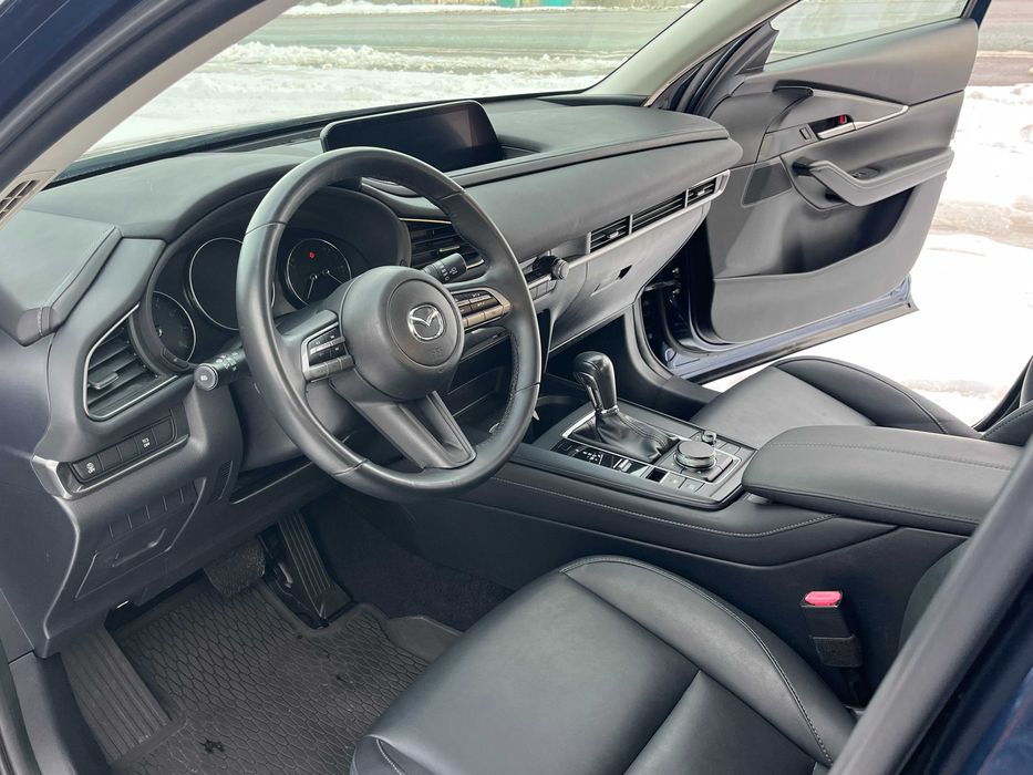 продам Mazda CX-30