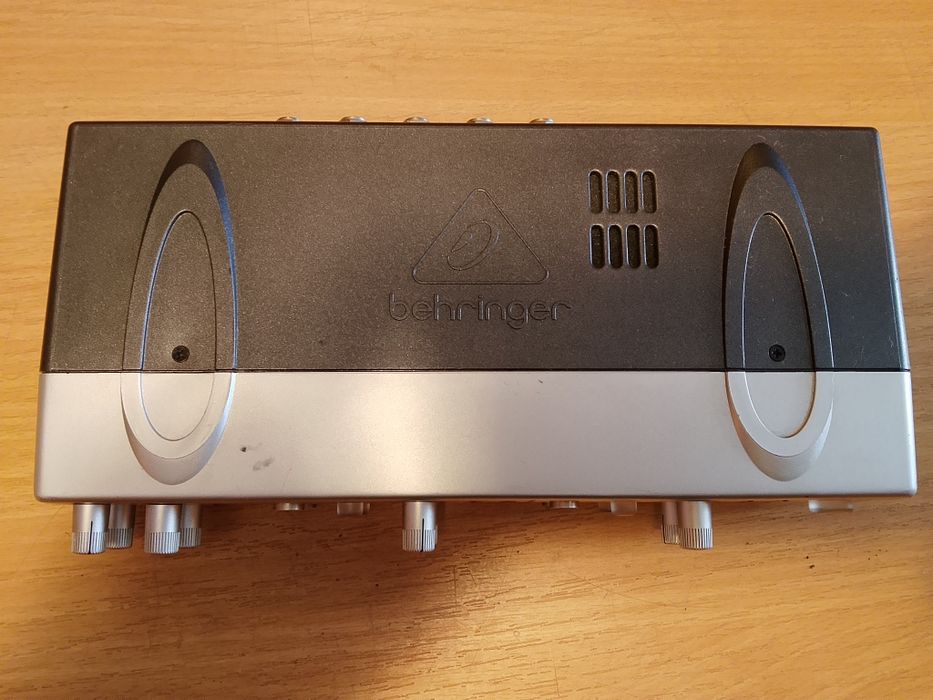 Mini wzmacniacz Behringer AMP800