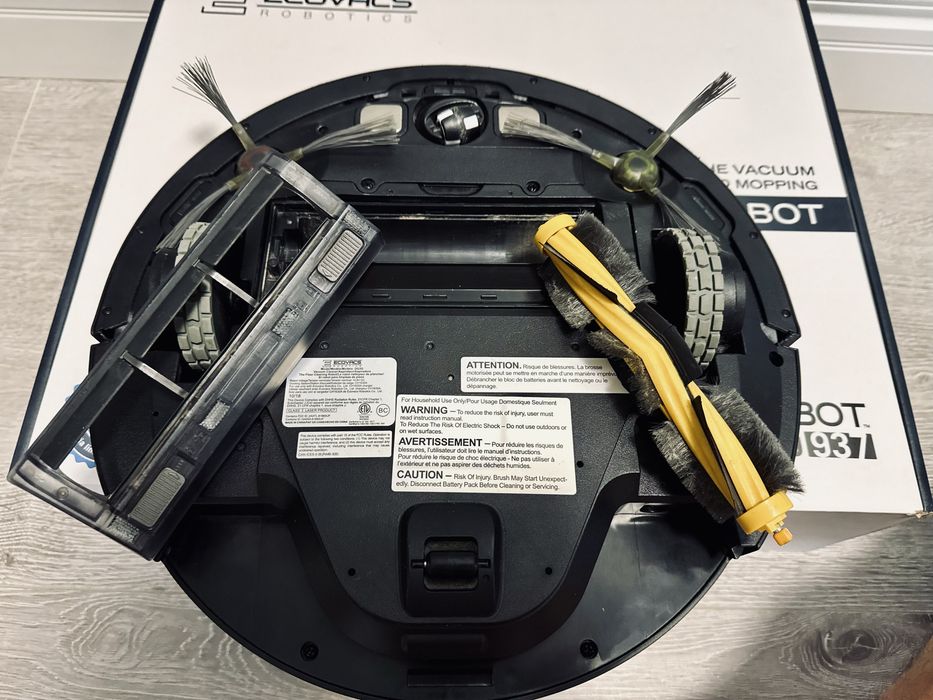 ECOVACS DEEBOT OZMO 937 — розумний робот-пилосос + вологе прибирання
