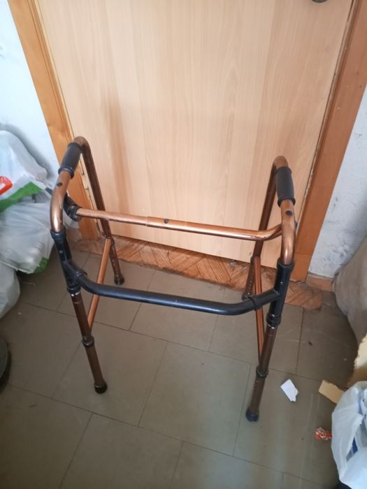 Продам ходунки для взрослых