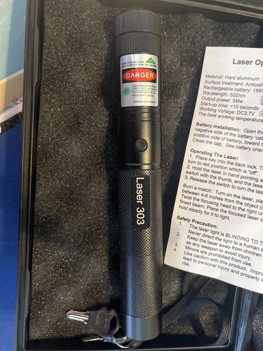 Wskaźnik laserowy YL 303
