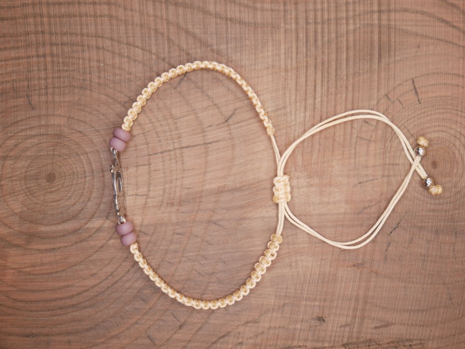 Beżowa bransoletka sowa makrama handmade rękodzieło