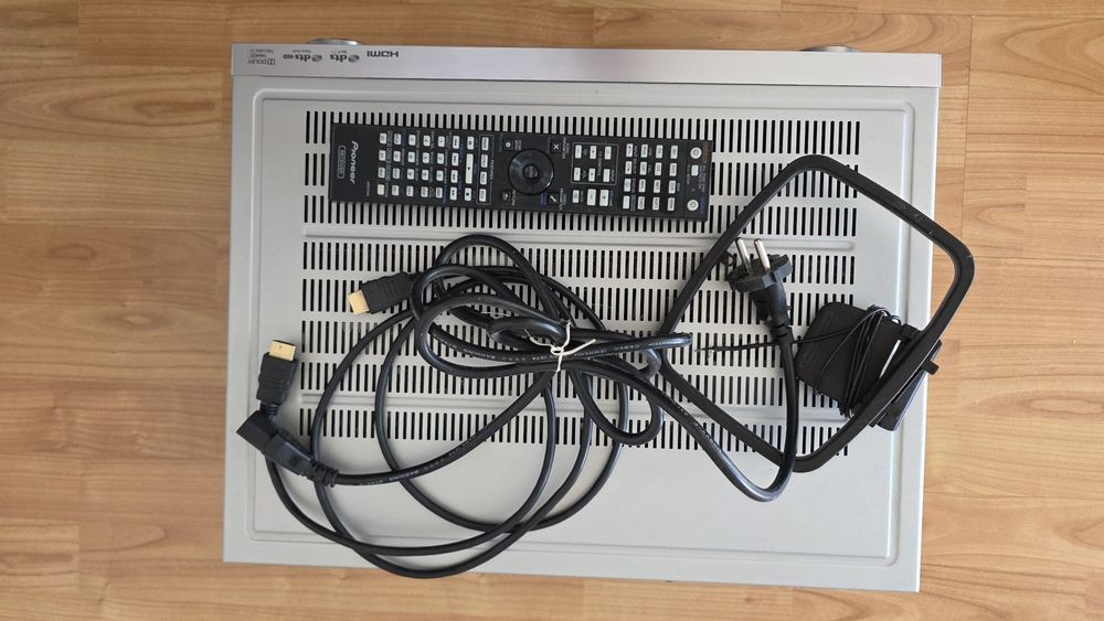 Amplituner kina domowego  Pionier VSX - 923S