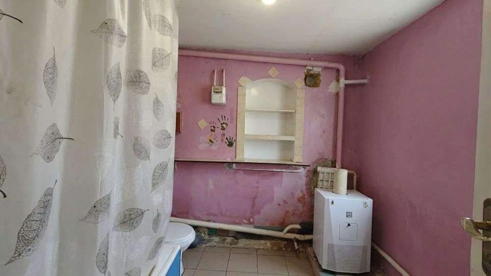 Приватний будинок у Гостомелі | 15 соток землі | поруч озера