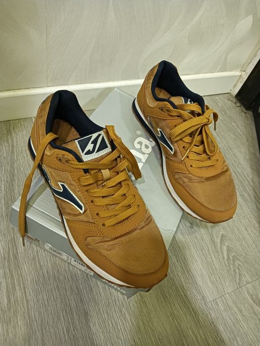 Sapatilhas marca Joma (Homem) 41