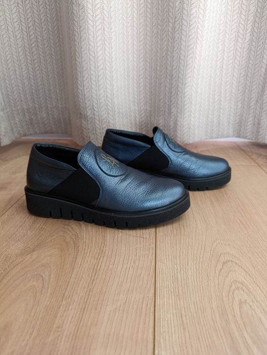 Damskie skórzane półbuty Laura Messi