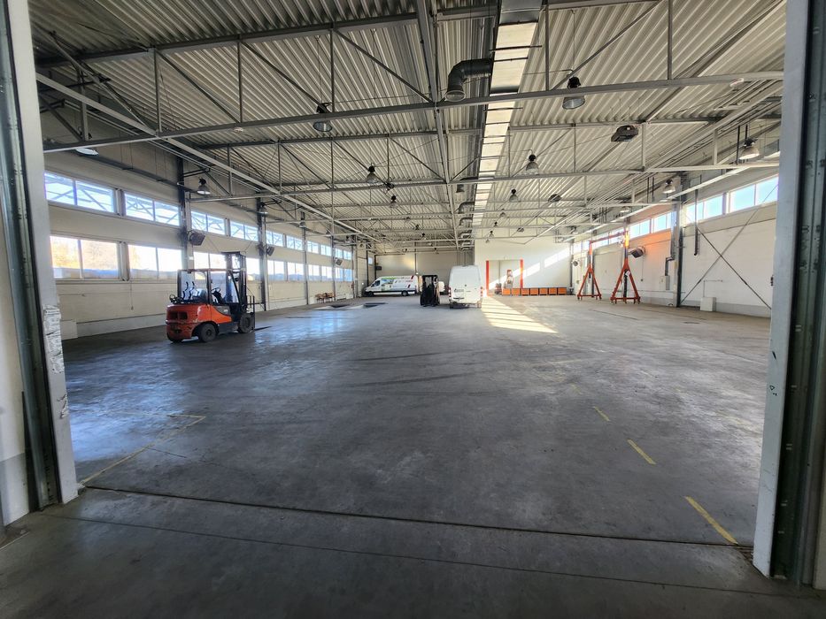 Wynajmę hale produkcyjną/magazynową o powierzchni 2428m2