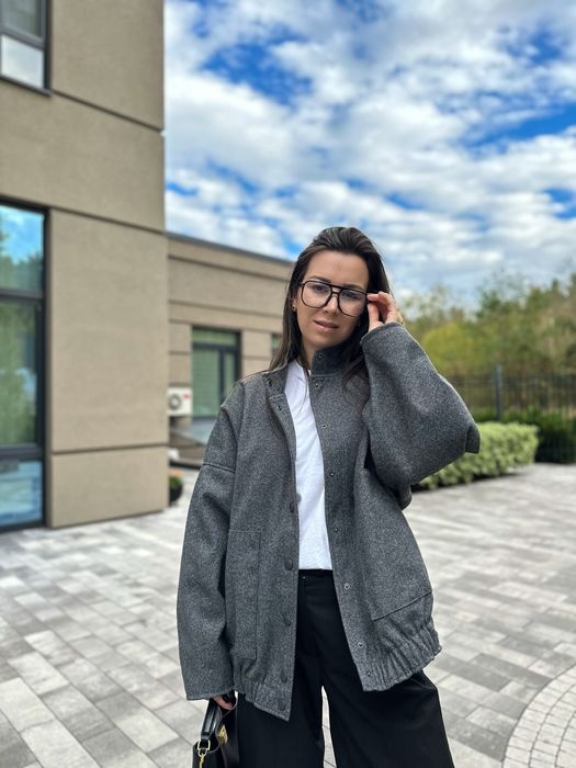 Бомбер сірий