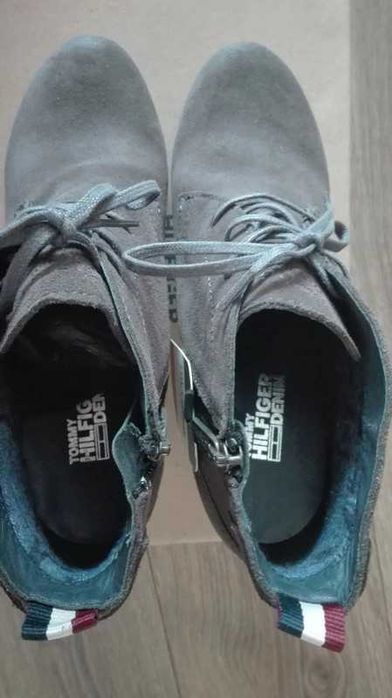 Nowe Stylowe Szare Botki Tommy Hilfiger Denim 39 Zamsz 599 PLN