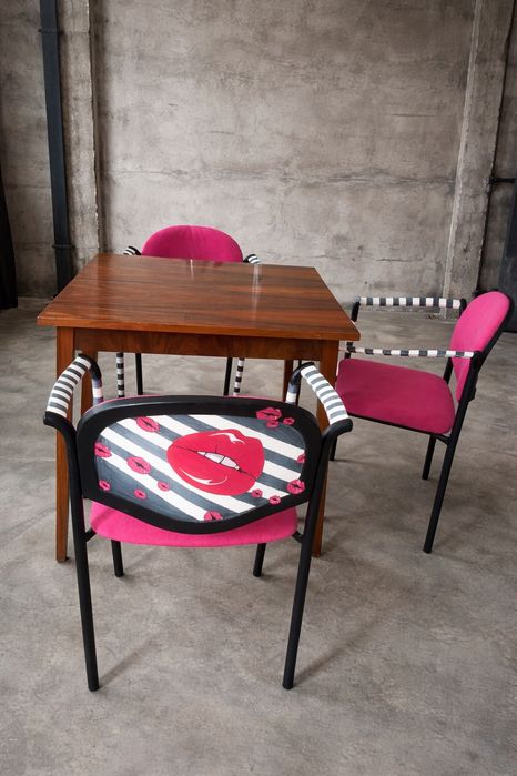 Krzesła z podłokietnikiem