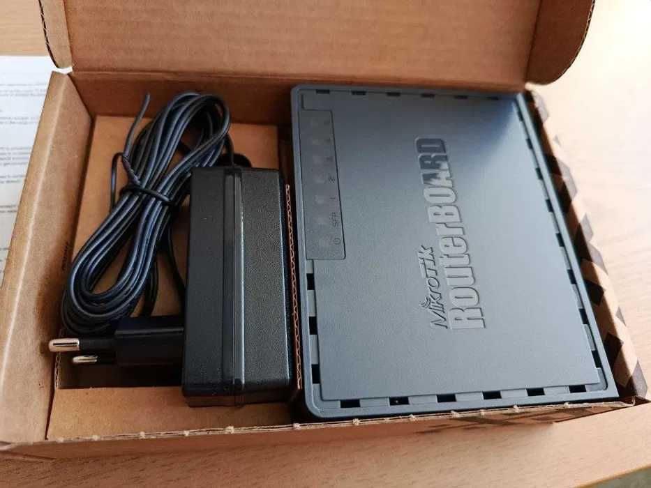 Роутер Mikrotik hEX RB760iSG
