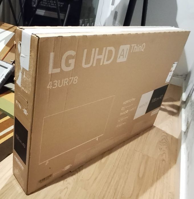 Televisão LG UHD 4K de 43 polegadas