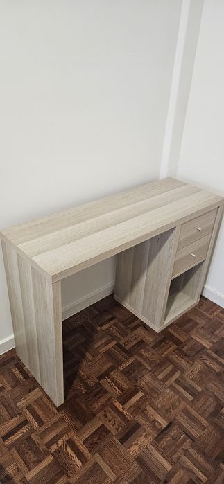 Mesa secretária madeira - IKEA Kallax - 1  mes de uso