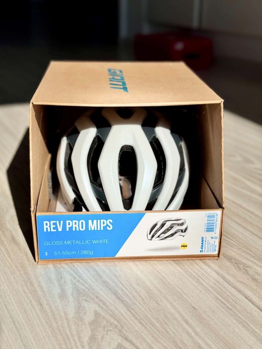 Sprzedam kask rowerowy Giant Live