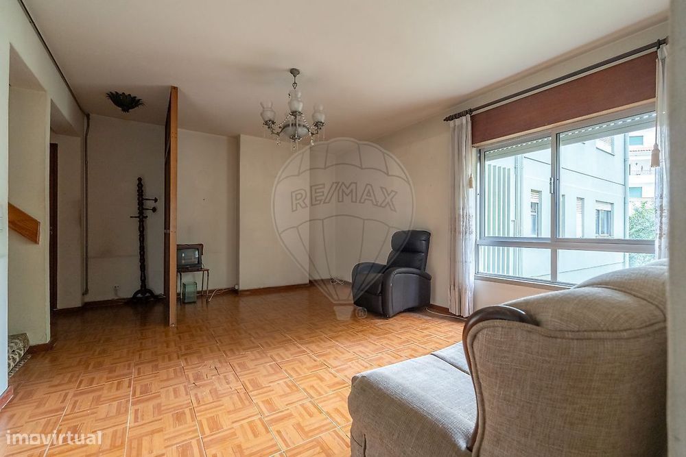Apartamento T4 à venda em Coimbra  Santo António dos Olivais