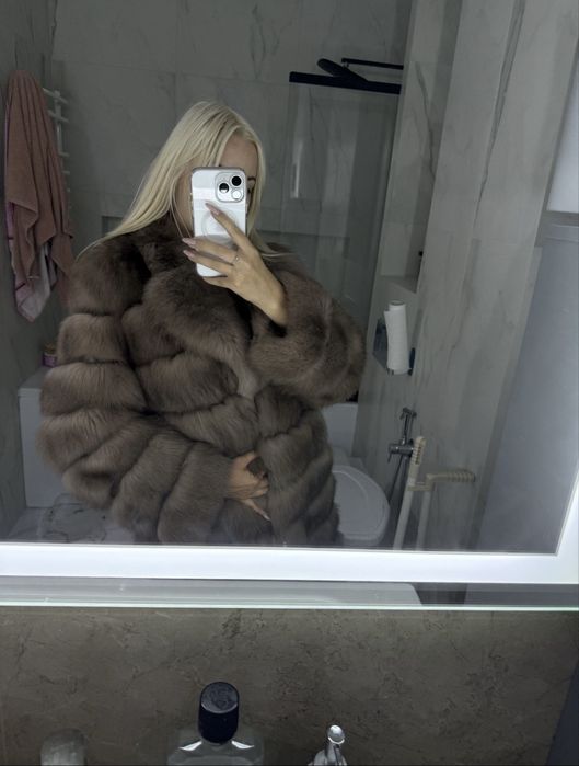 Шуба з італійського песця