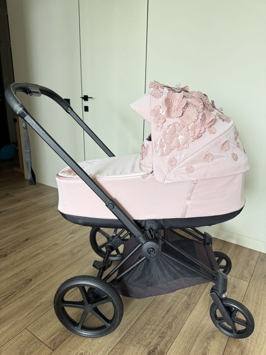 Коляска Cybex Priam Lux Simply Flowers Pink (люлька+шасі)