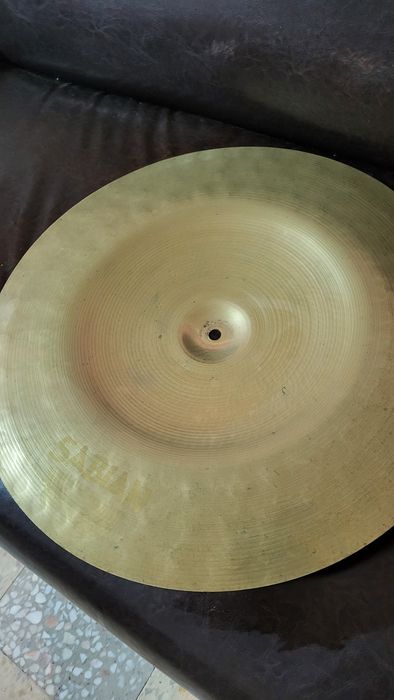 Prato Paragon 19" em perfeito estado