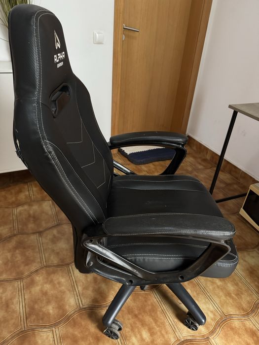 Mesa + cadeira gamer + CPU