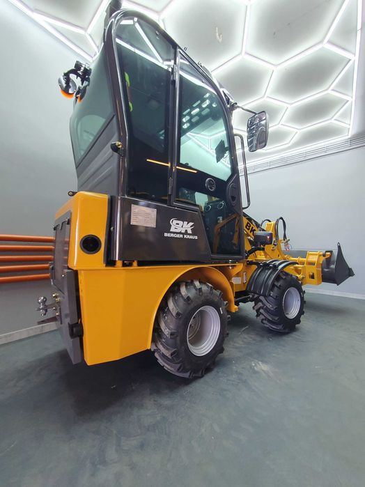 Ładowarka kołowa z kabiną Berger Kraus BK906 silnik Perkins Euro 5