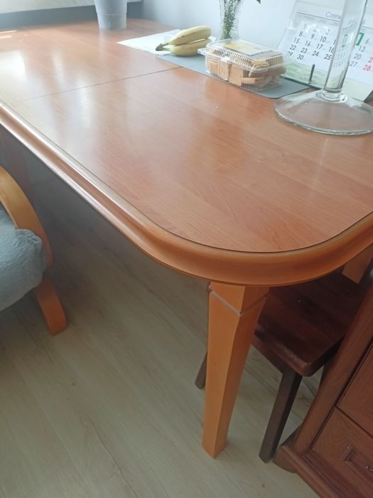 Stół do jadalni kuchni rozsuwamy