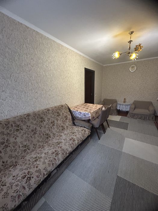 Здам 2 хкімн квартиру район Центру , з Агв