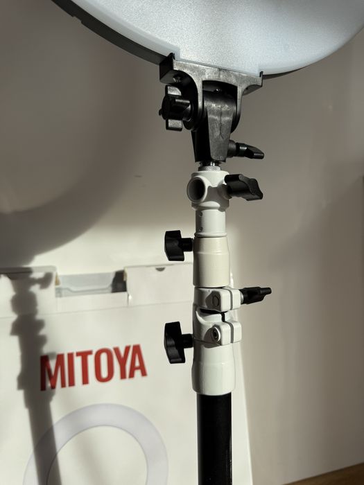 Lampa ring Mitoya