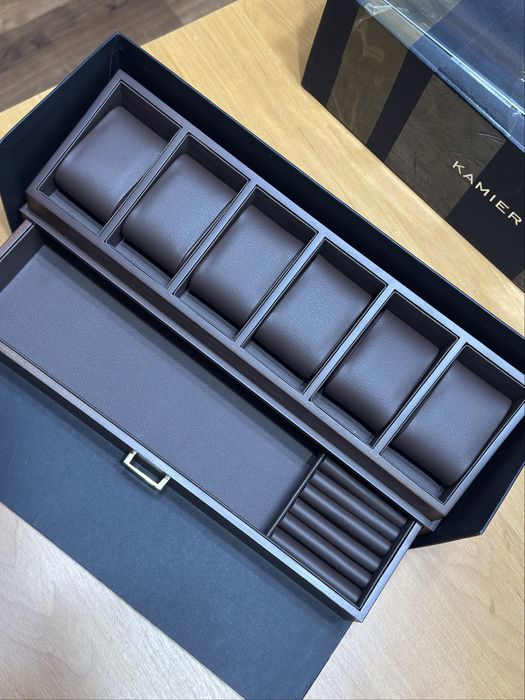 Деревʼяна скриня для прикрас, годинників