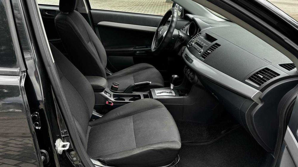Mitsubishi Lancer 2011 Автомат 2011 газ бензин