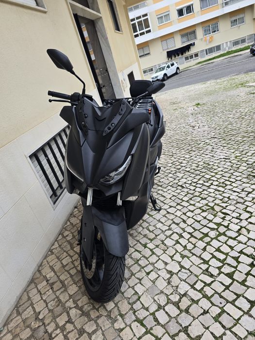 Yamaha X-max 300