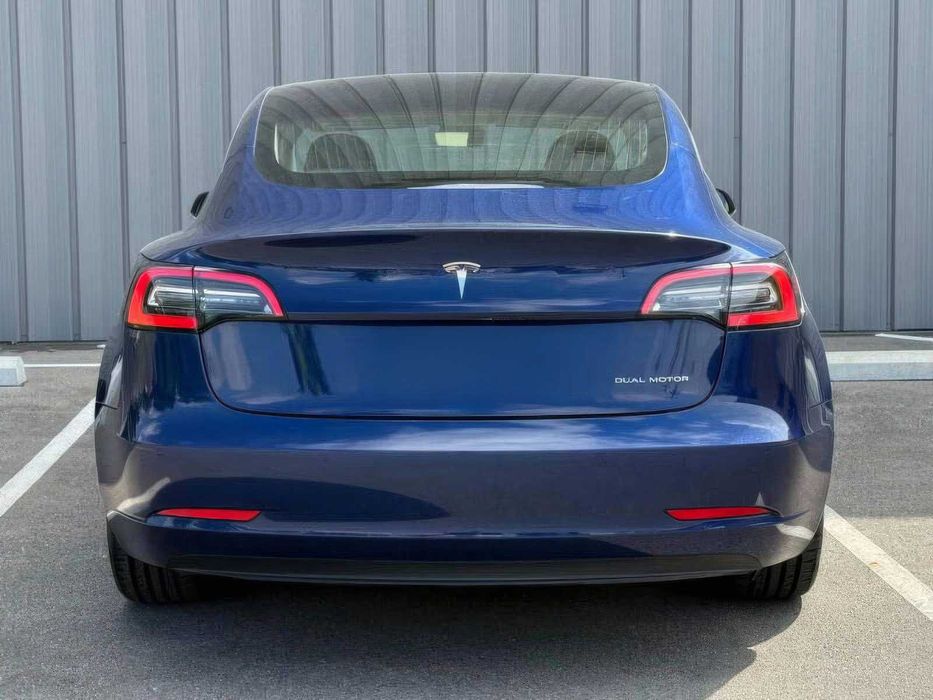 Tesla Model 3 Performance      2018