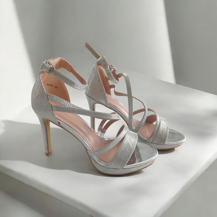 Buty sandały na szpilce srebrne błyszczące wesele studniówka