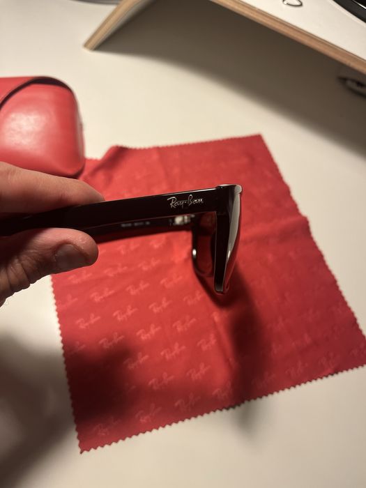 Óculos de Sol RayBan Modelo 4181