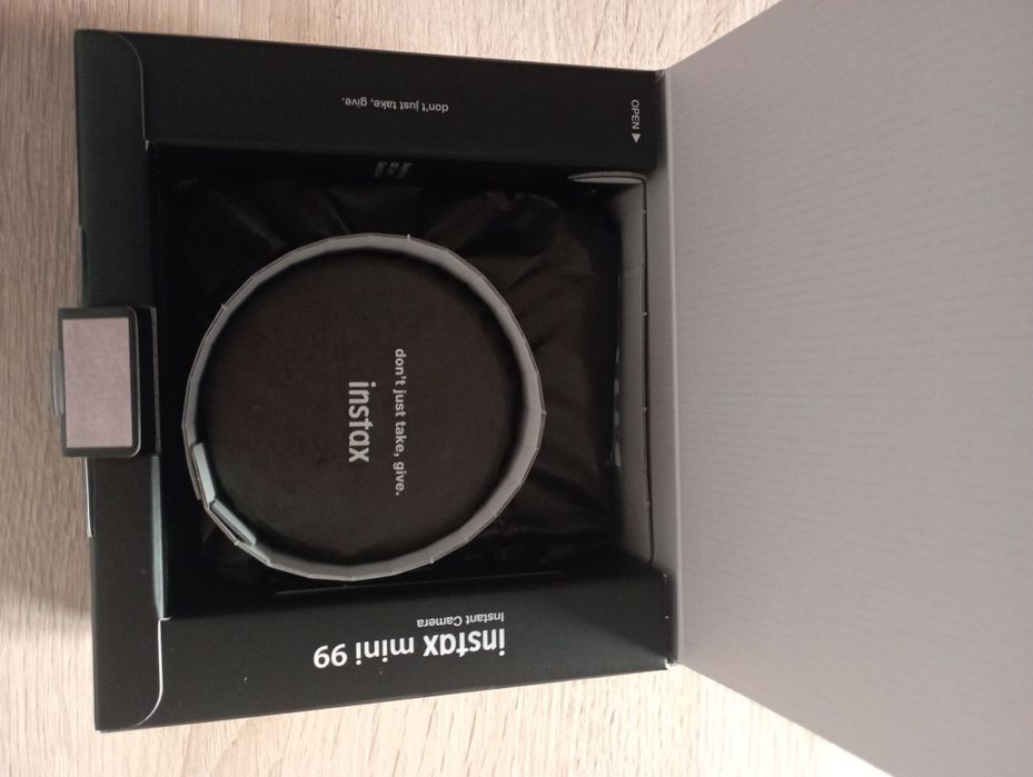 Fujifilm Instax Mini 99 - Preta