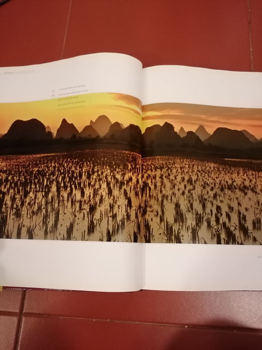 Livro enciclopédia da China