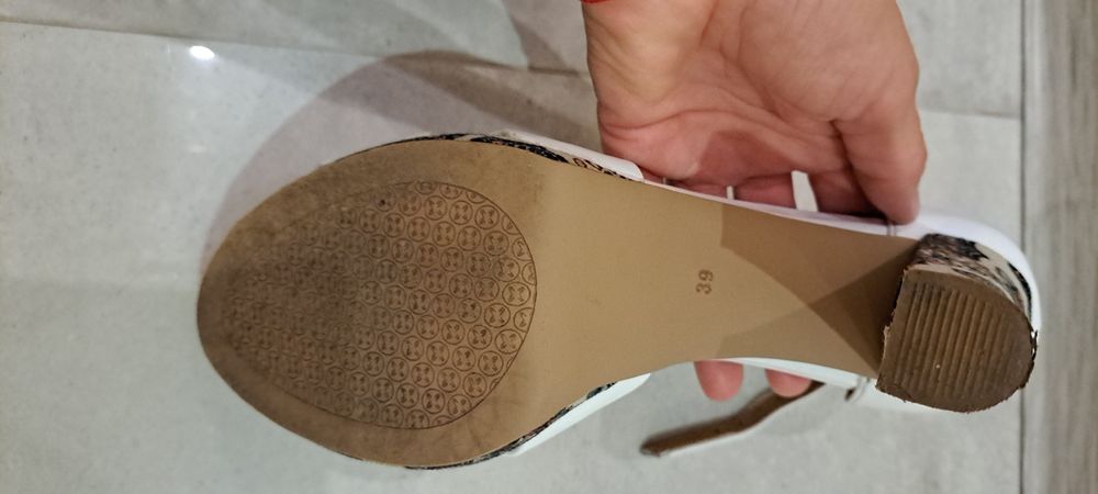 Skórzane sandałki Maciejka